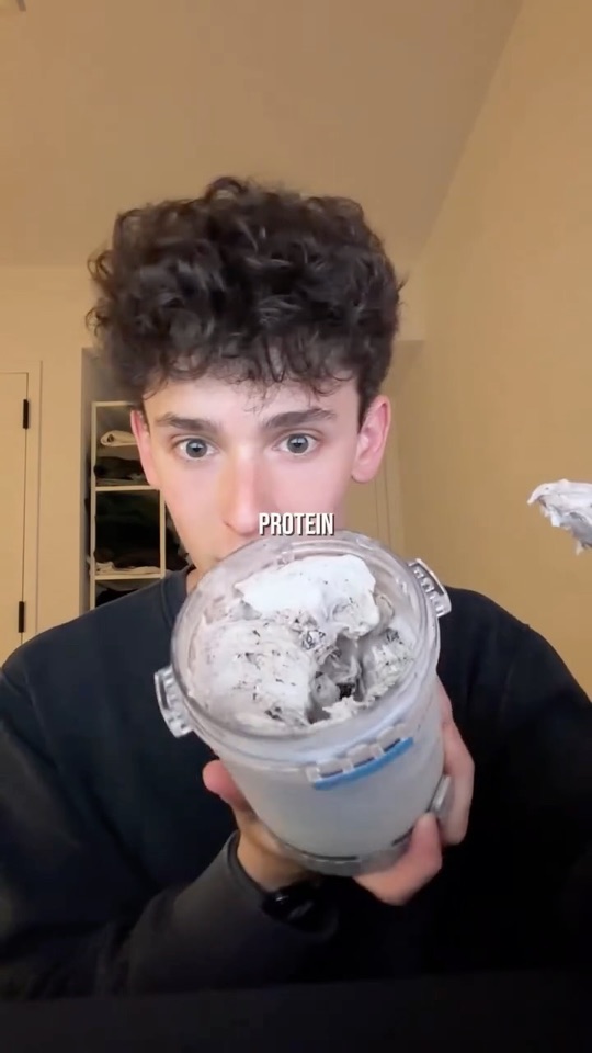 Oreo-Style Protein Ice Cream